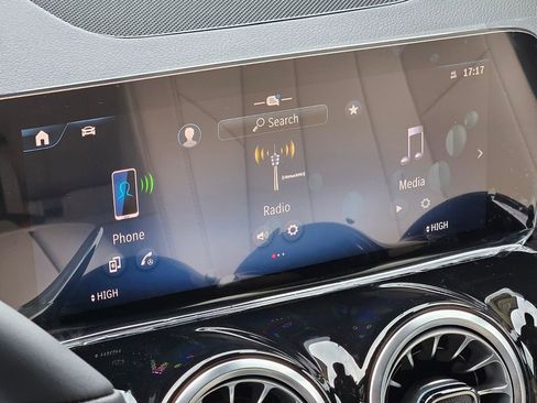 New 2026 Mercedes-Benz GLB 250 4MATIC image 22