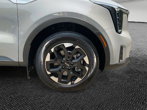 Certified 2026 Kia Sorento S w/ S Panoramic Sunroof Package AWD/4WD image 11