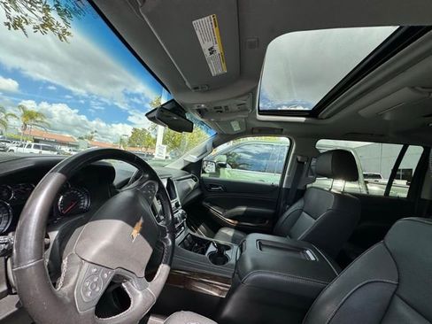Used 2019 Chevrolet Suburban LT image 9