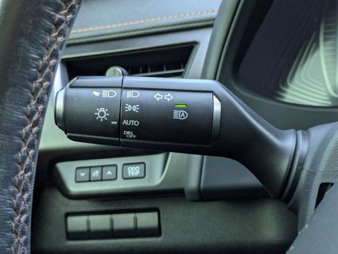 Used 2021 Lexus UX 200 w/ Premium Package FWD image 7