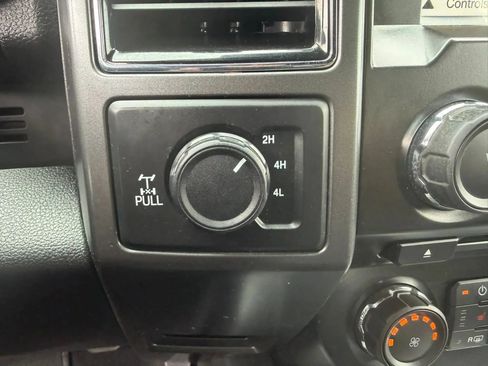 Used 2018 Ford F150 XLT w/ Equipment Group 302A Luxury AWD/4WD image 19