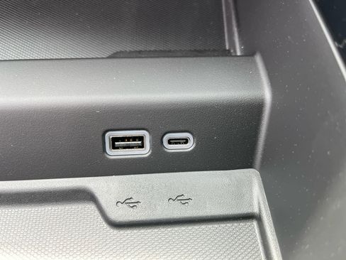 New 2026 Chevrolet Suburban RST image 21