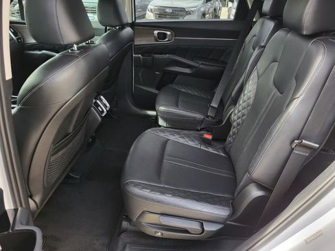 Used 2021 Kia Sorento SX Prestige image 14
