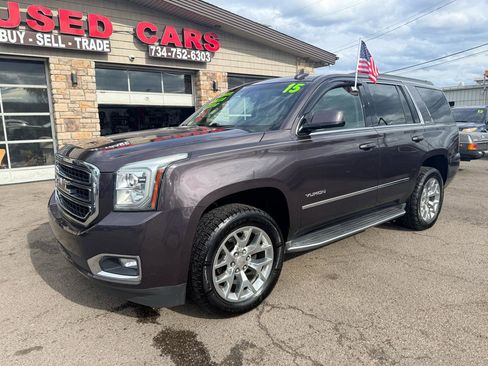 Used 2015 GMC Yukon SLE w/ Convenience Package AWD/4WD image 4