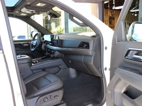 Used 2025 Chevrolet Tahoe LT w/ Comfort Package image 24