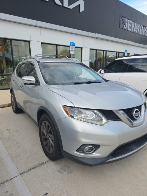 Used 2016 Nissan Rogue SL w/ SL Premium Package FWD image 2