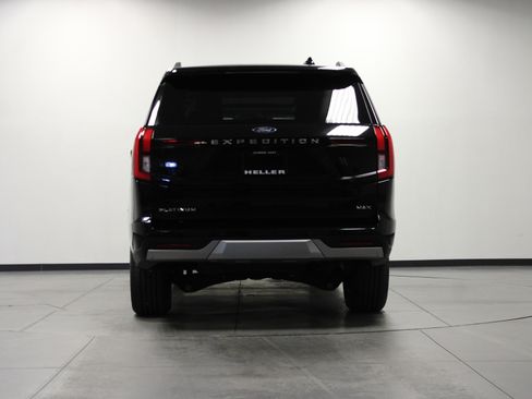 Used 2025 Ford Expedition Max Platinum AWD/4WD image 5