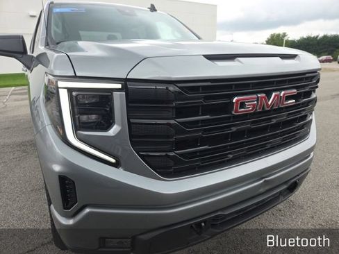 Used 2024 GMC Sierra 1500 Elevation AWD/4WD image 2