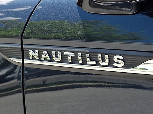 Used 2023 Lincoln Nautilus Reserve w/ Equipment Group 201A AWD/4WD image 30