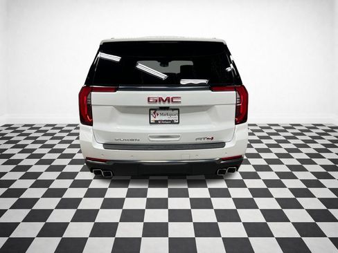New 2026 GMC Yukon XL AT4 AWD/4WD image 7