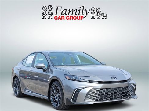 New 2026 Toyota Camry SE image 2