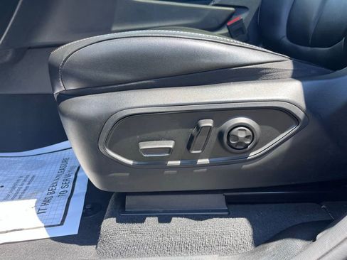 Used 2023 Jeep Grand Cherokee Limited AWD/4WD image 11