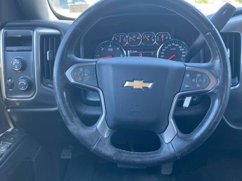 Used 2018 Chevrolet Silverado 1500 LT AWD/4WD image 5