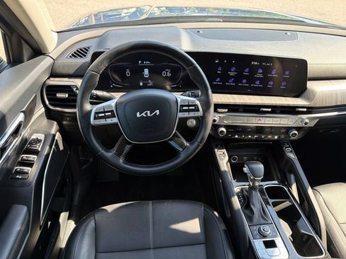 Certified 2024 Kia Telluride EX w/ EX Captain's Chair Package AWD/4WD image 24