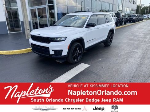 Used 2021 Jeep Grand Cherokee L Laredo image 1
