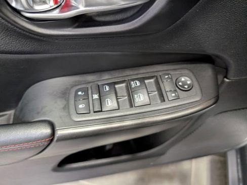 Used 2022 Jeep Cherokee Trailhawk w/ Sun, Sound & Nav Group AWD/4WD image 14