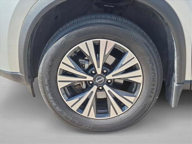 Used 2022 Nissan Rogue SV FWD image 14