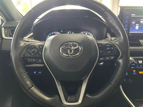 Used 2022 Toyota RAV4 SE w/ Convenience Package AWD/4WD image 23