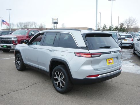 New 2025 Jeep Grand Cherokee Limited w/ Trailer Tow Package image 3