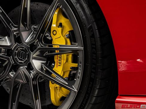 Used 2021 Ferrari 812 Superfast RWD image 24