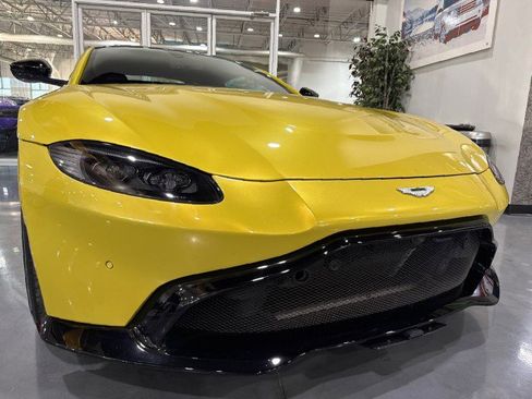 Used 2019 Aston Martin V8 Vantage Coupe image 27