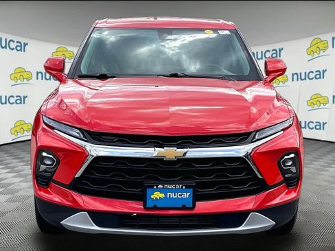 Used 2025 Chevrolet Blazer LT image 2