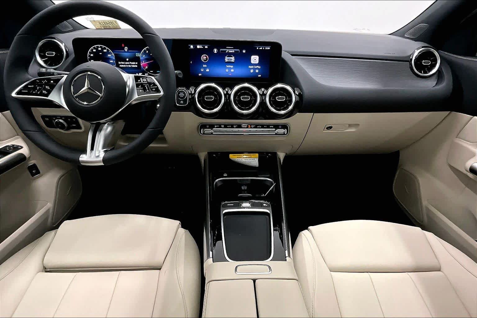 Used 2026 Mercedes-Benz GLA 250 4MATIC image 5
