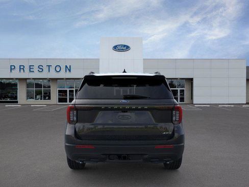 New 2026 Ford Explorer Active image 5
