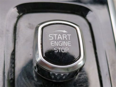 Used 2018 Volvo XC60 T6 Inscription w/ Luxury Seat Package image 26