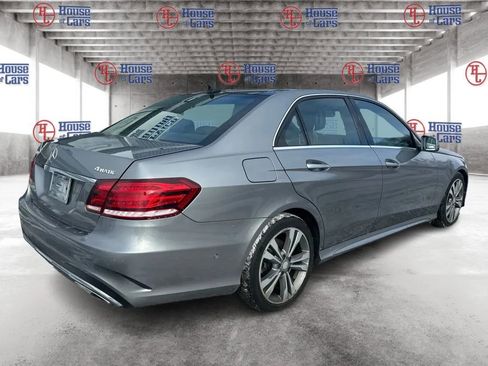 Used 2014 Mercedes-Benz E 350 4MATIC Sedan image 5