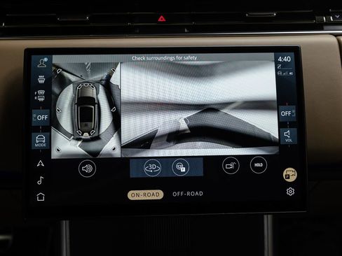 Used 2024 Land Rover Range Rover Autobiography image 20