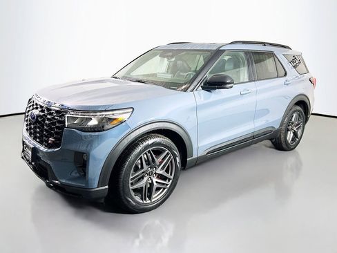 New 2026 Ford Explorer ST w/ Sun And Sound Package image 5