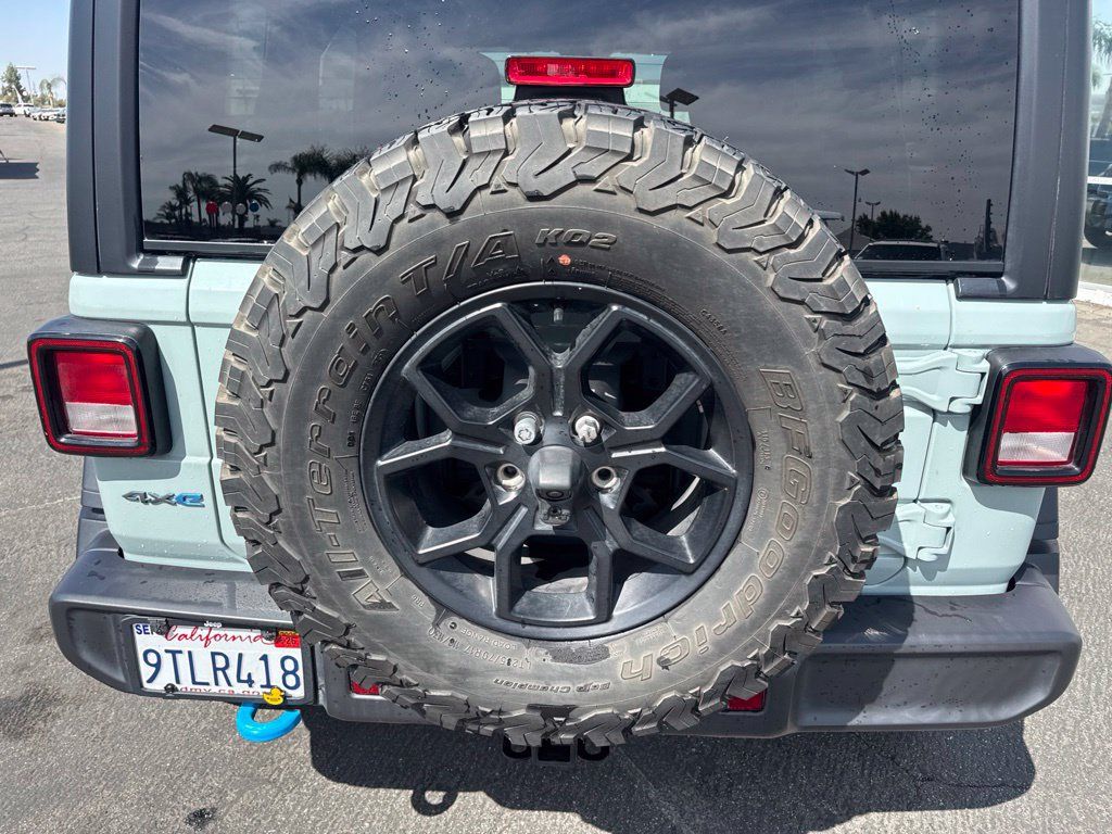 Used 2024 Jeep Wrangler Unlimited AWD/4WD image 12