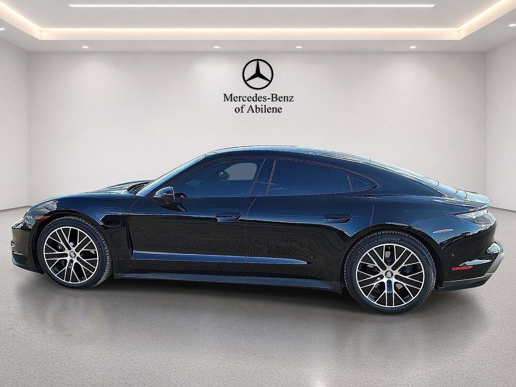 Used 2022 Porsche Taycan RWD image 3