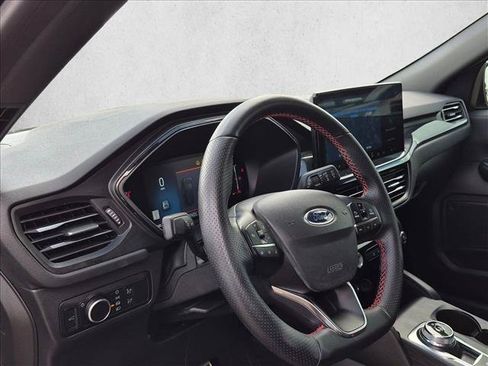 Used 2024 Ford Escape ST-Line w/ Tech Pack #1 FWD image 9