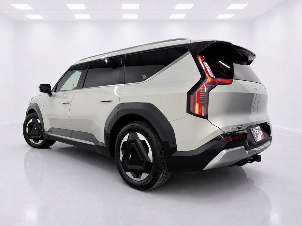 Used 2024 Kia EV9 Land AWD/4WD image 9