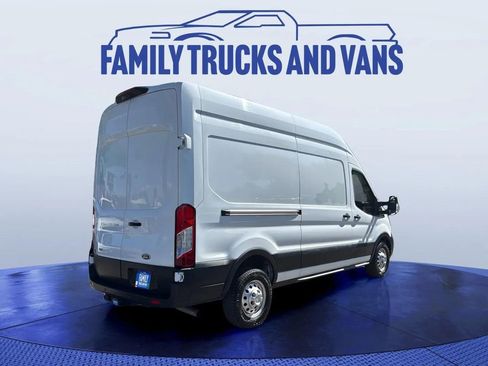 Used 2022 Ford Transit 250 148 High Roof AWD w/ Interior Upgrade Package image 5