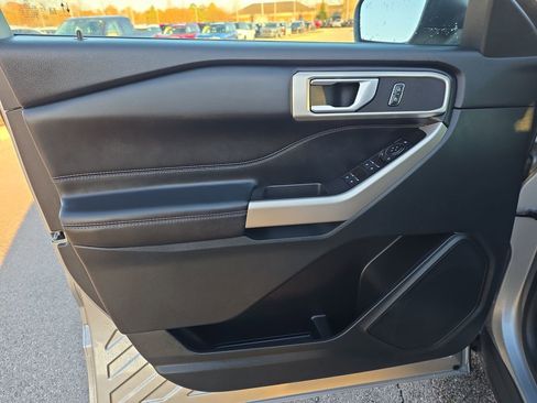 Used 2023 Ford Explorer XLT w/ Equipment Group 202A image 19