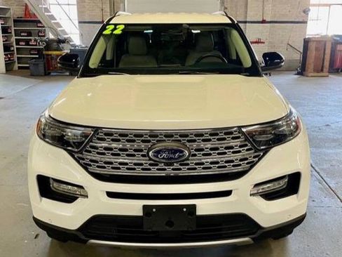 Certified 2022 Ford Explorer Limited w/ Equipment Group 301A AWD/4WD image 2