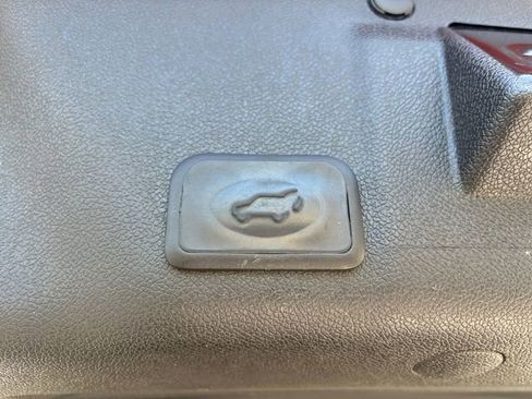 Used 2013 GMC Acadia SLT AWD/4WD image 18