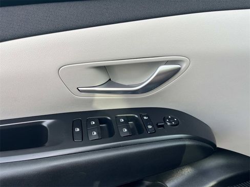 Used 2023 Hyundai Tucson SEL w/ Convenience Package image 19
