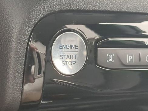 Used 2024 Ford Escape Platinum image 28