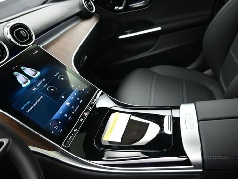 New 2025 Mercedes-Benz C 300 4MATIC Sedan image 8