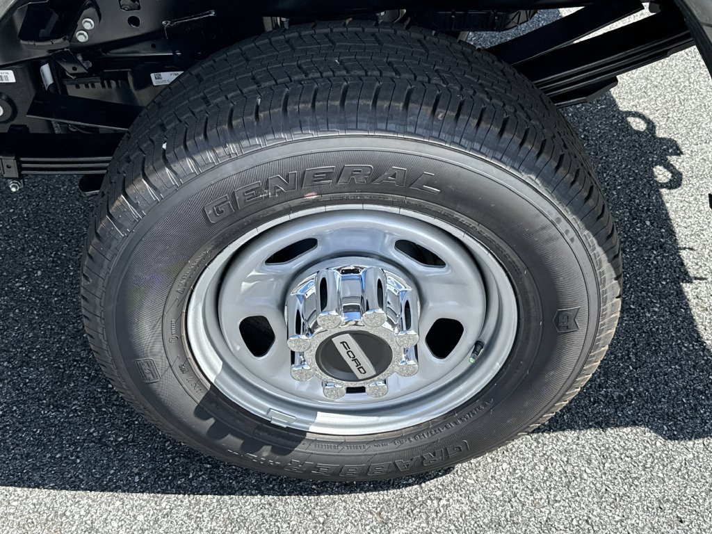 New 2025 Ford F350 XL w/ XL Chrome Package RWD image 14