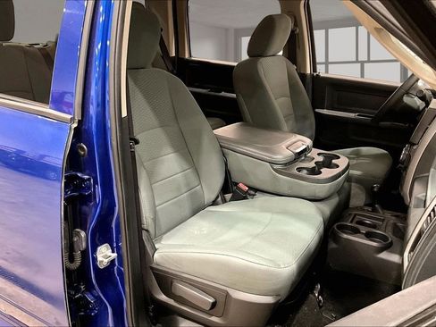 Used 2016 RAM 2500 Tradesman w/ Chrome Appearance Group AWD/4WD image 7