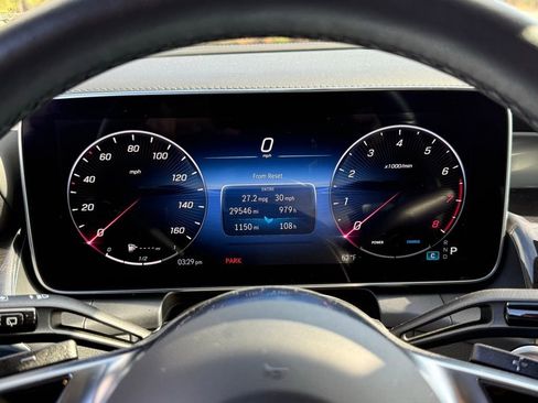 Used 2023 Mercedes-Benz GLC 300 4MATIC image 33