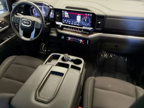 Used 2024 GMC Sierra 1500 Elevation w/ LPO, Elevation Black Package image 12