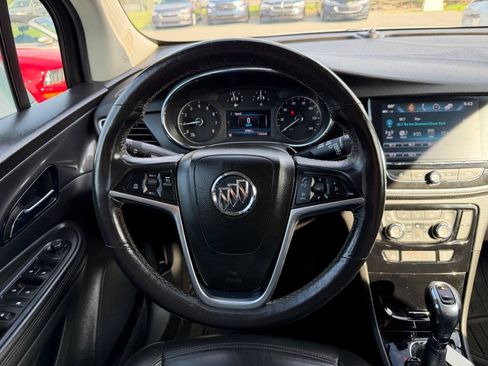 Used 2020 Buick Encore Essence FWD image 17