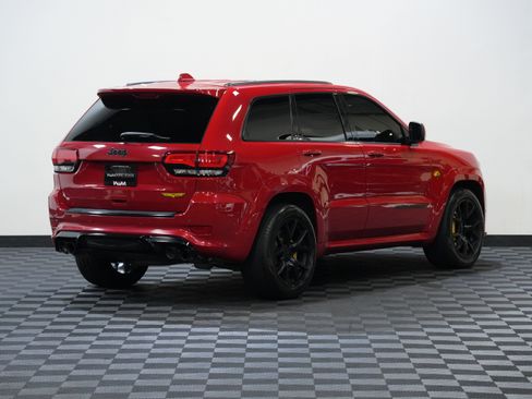 Used 2019 Jeep Grand Cherokee Trackhawk w/ Trailer Tow Group IV AWD/4WD image 6