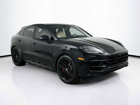 New 2026 Porsche Cayenne GTS AWD/4WD image 7
